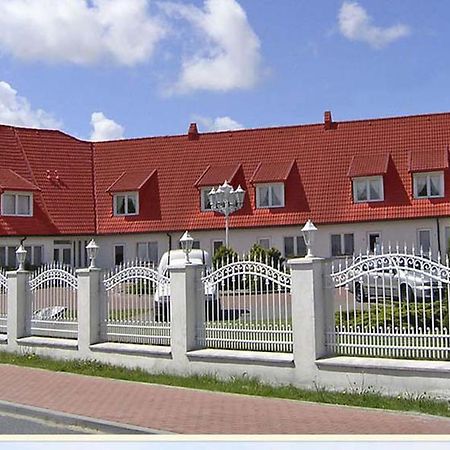 Rezydencja Nad Jeziorem Lebsko Łeba Buitenkant foto